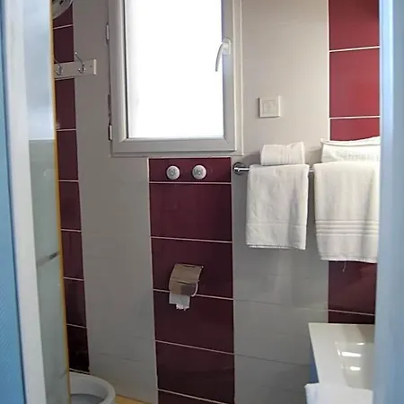 Azur Szálloda