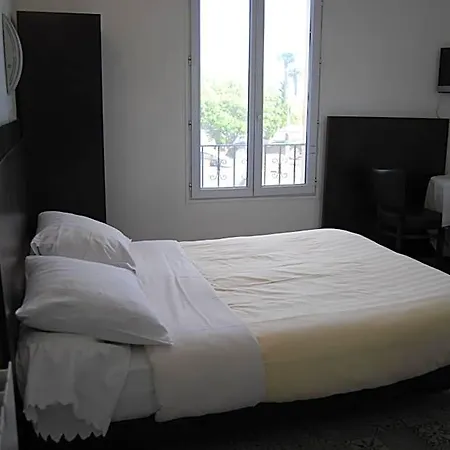 Szálloda Azur 2*