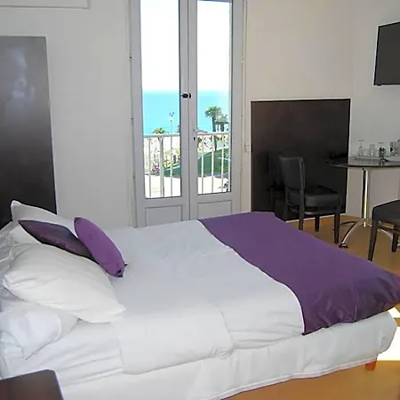 Azur 2*
